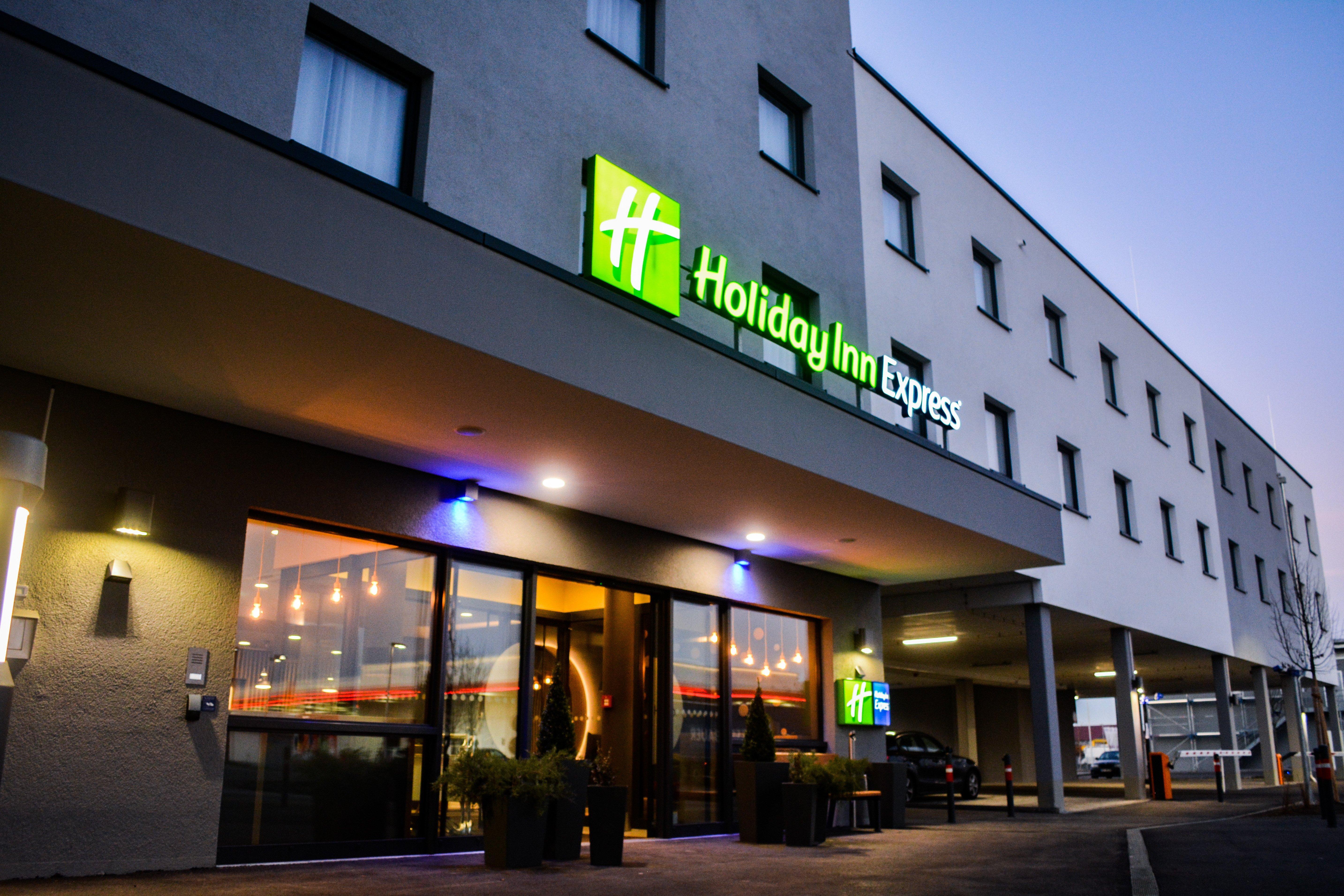 Holiday Inn Express Munich - Olching, An Ihg Hotel Экстерьер фото